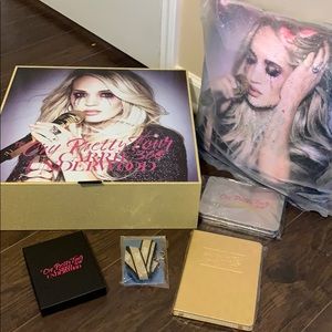 Carrie Underwood VIP Merch Box